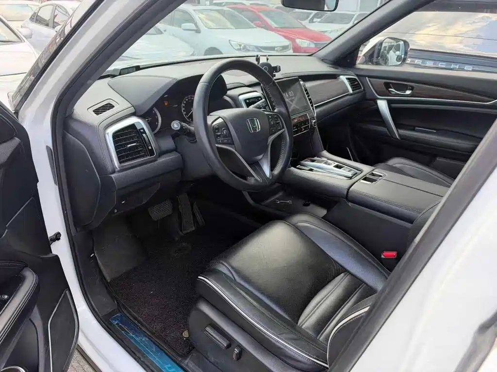 Honda UR-V — миниатюра 4