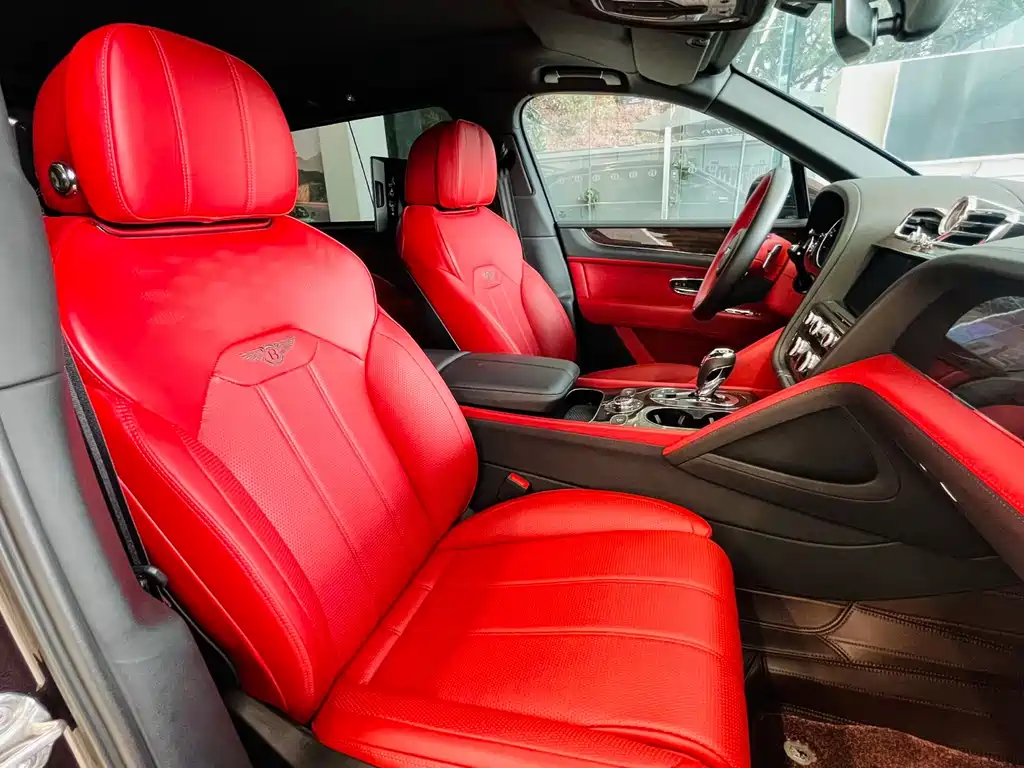 Bentley Bentayga — миниатюра 6
