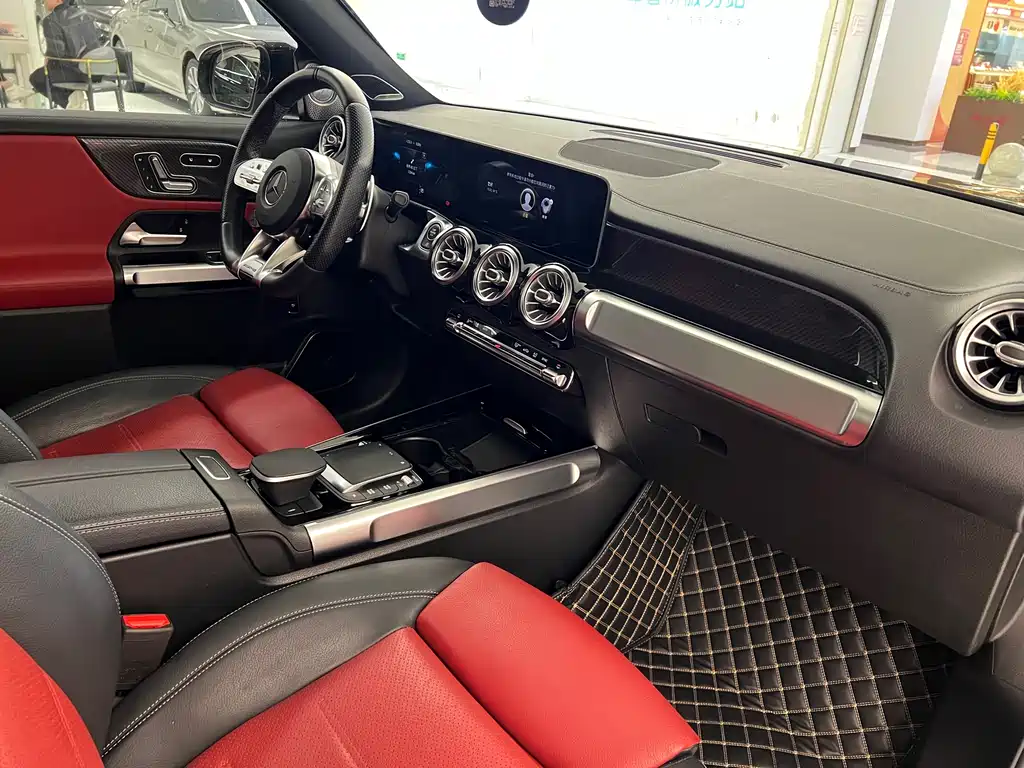 MERCEDES-BENZ GLB AMG