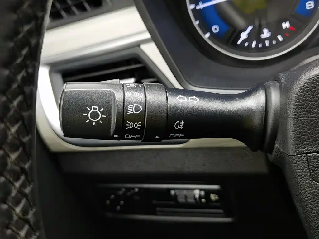 Geely Vision X3 — миниатюра 21