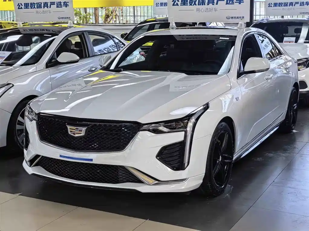 Cadillac CT4 2022