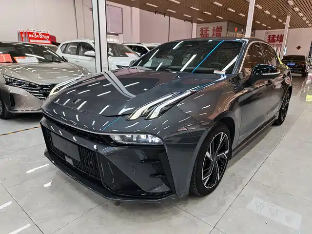 2024 Lynk & Co 03