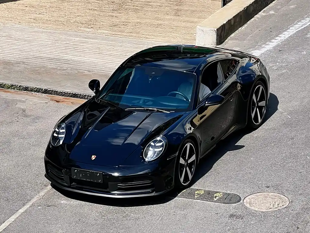 Porsche 911 2025