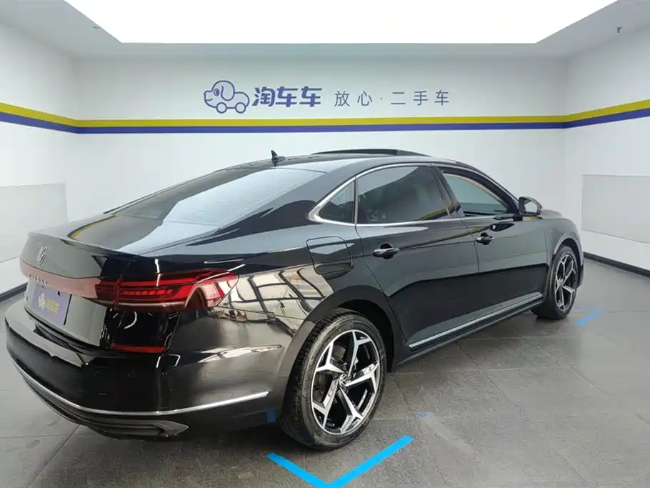 Volkswagen Passat 2025 330TSI Elite