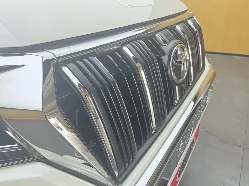 Toyota Prado — миниатюра 16