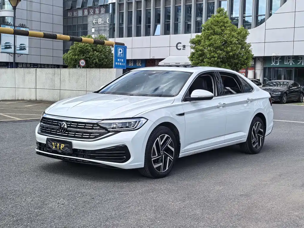 Volkswagen Sagitar 2023