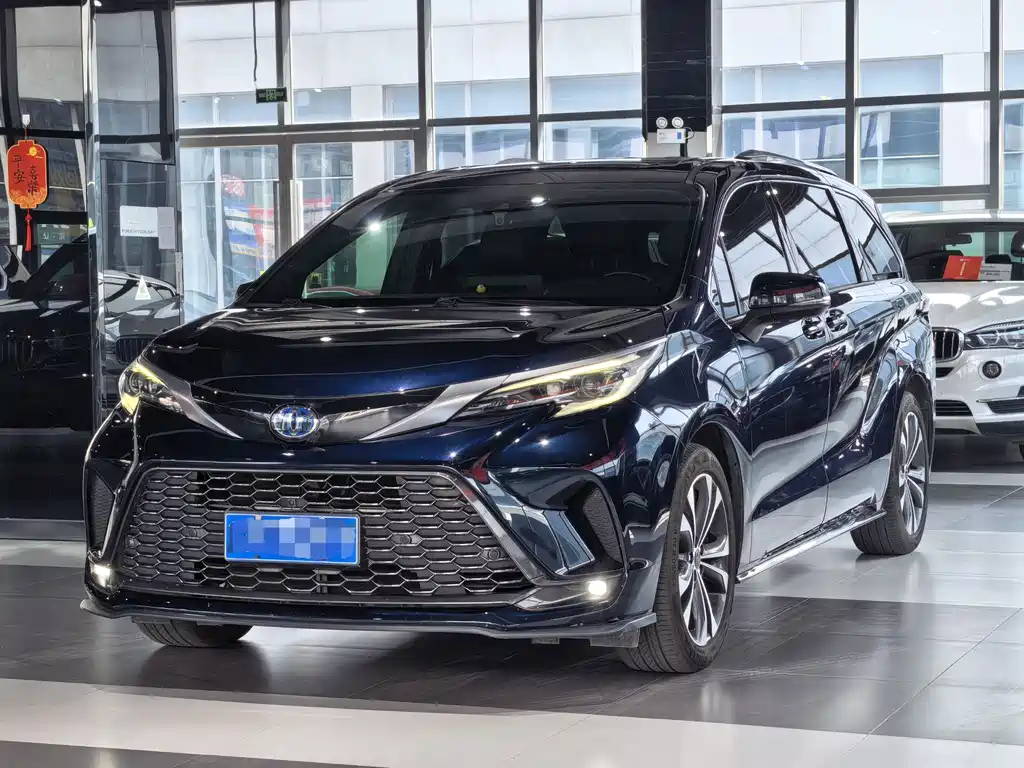 Toyota Granvia 2023