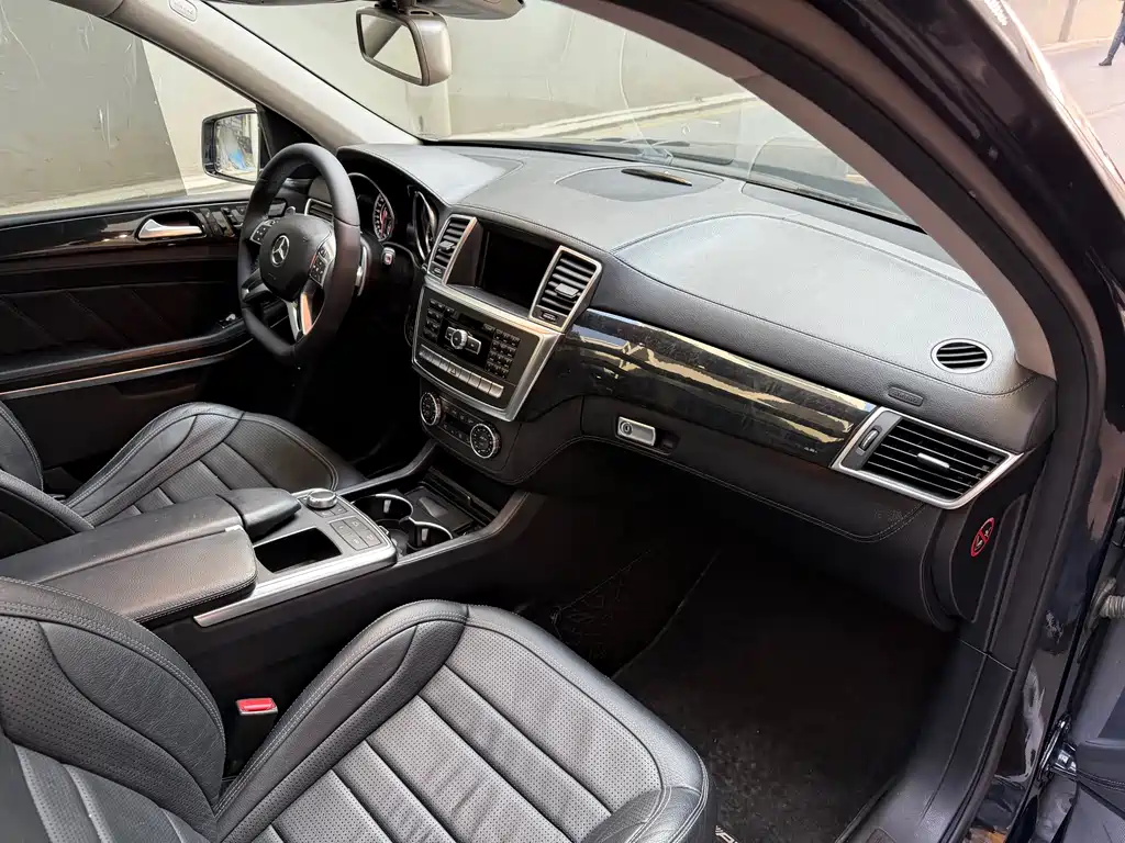 Mercedes-Benz GL-Class AMG — миниатюра 11
