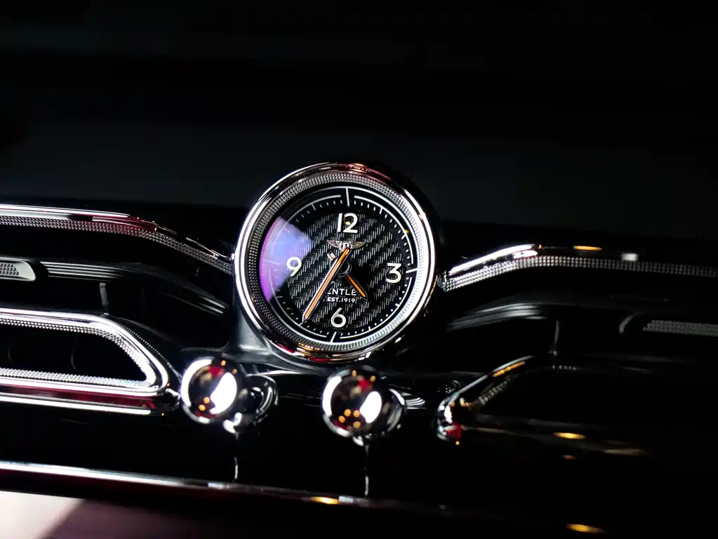 BENTLEY TIMYUE PLUG IN HYBRID