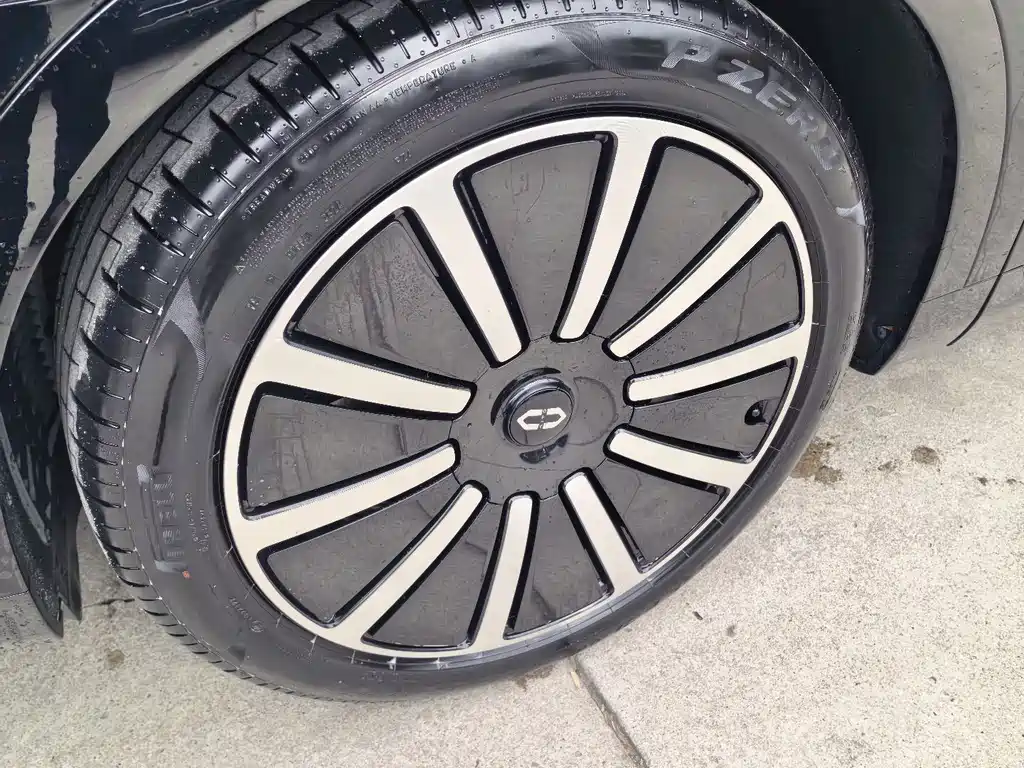 AITO ASK THE WORLD M9