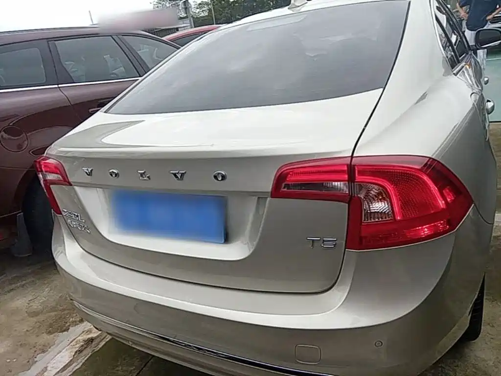 Volvo S60 — миниатюра 6