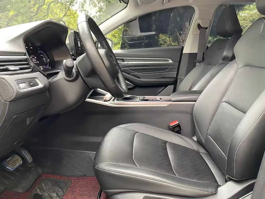 Geely Emgrand 2023 4 Champion 1.5L CVT Luxury