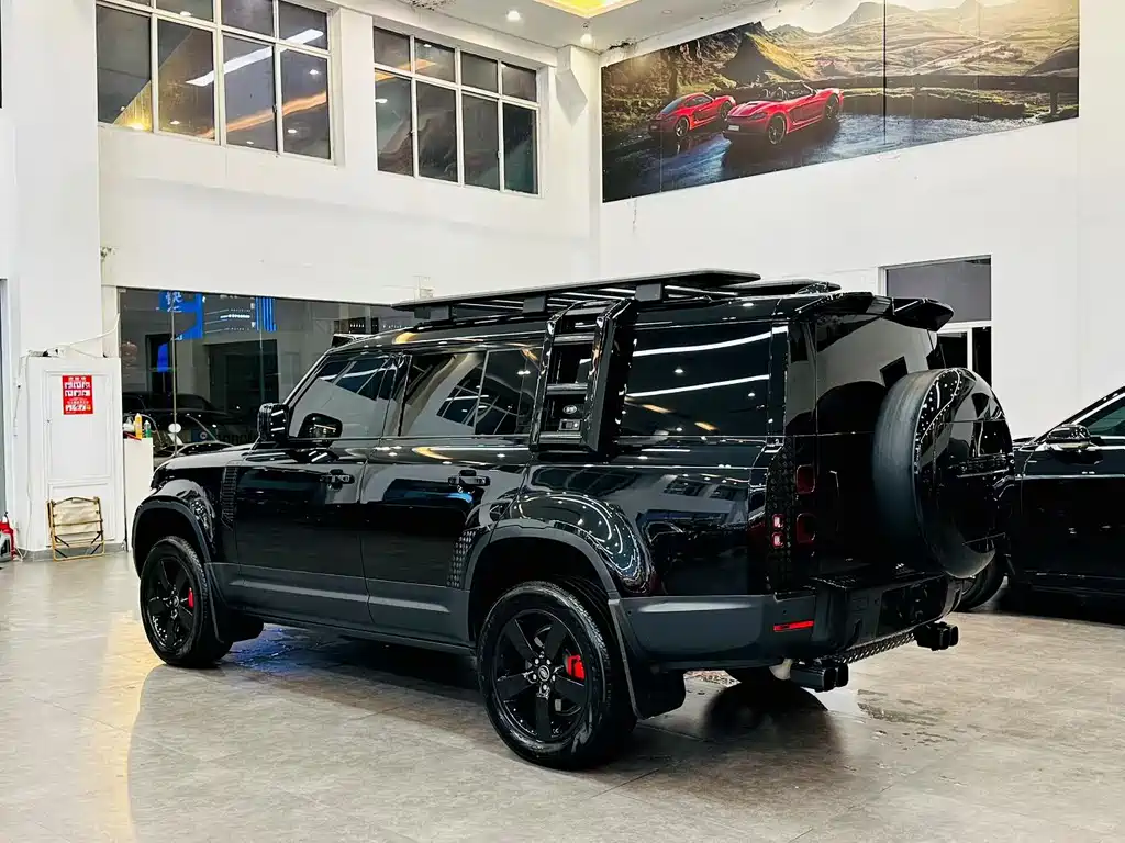 LAND ROVER DEFENDER
