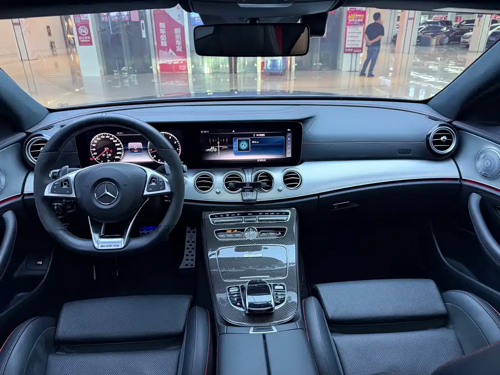 Mercedes-Benz E-Class AMG — миниатюра 11