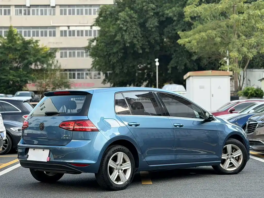 Volkswagen Golf — миниатюра 3