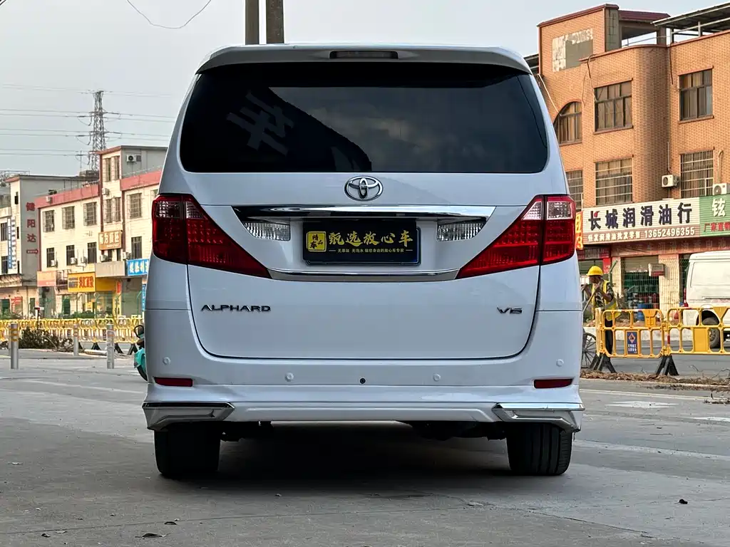 Toyota Alphard 2011 3.5L Luxury