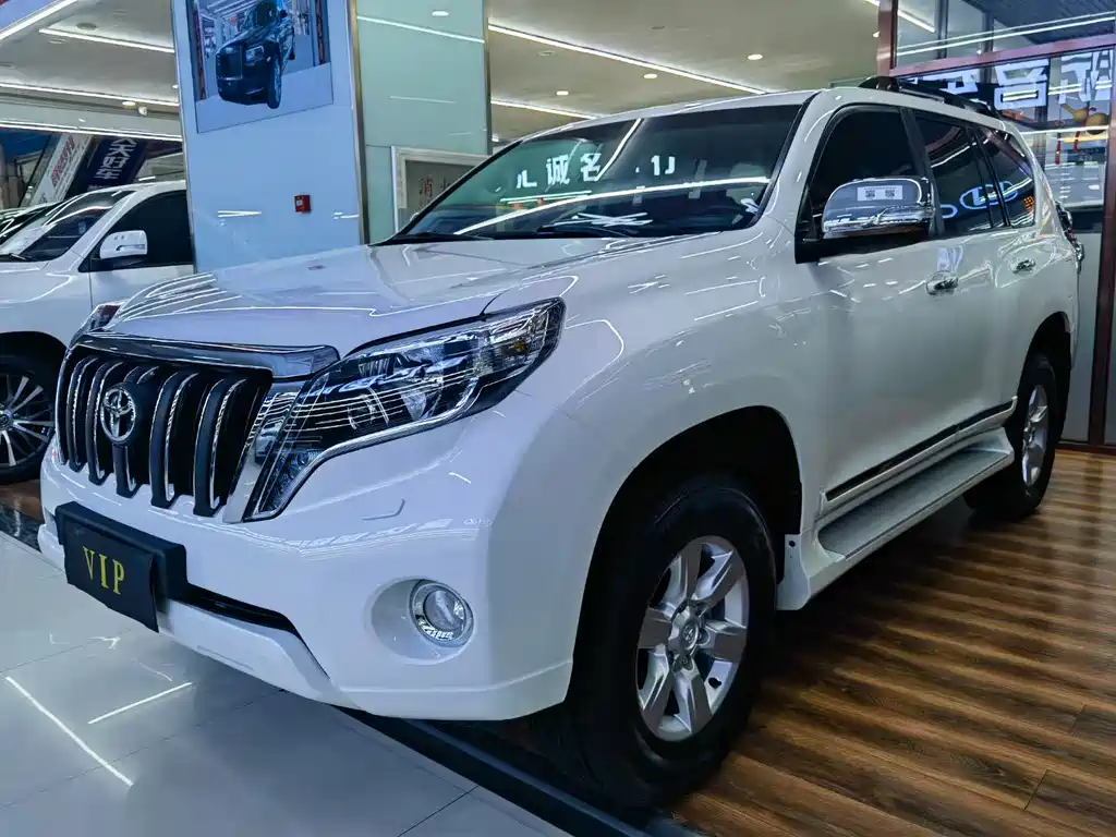 TOYOTA PRADO