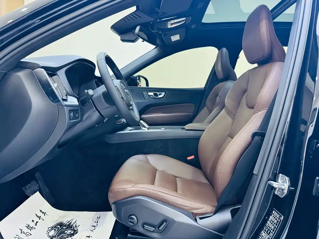 Volvo XC60 — миниатюра 5