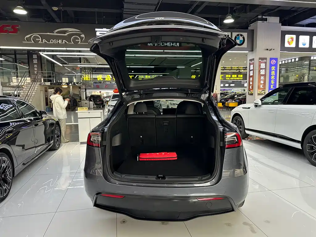 Tesla Model Y — фотографии объявления, Фото 17