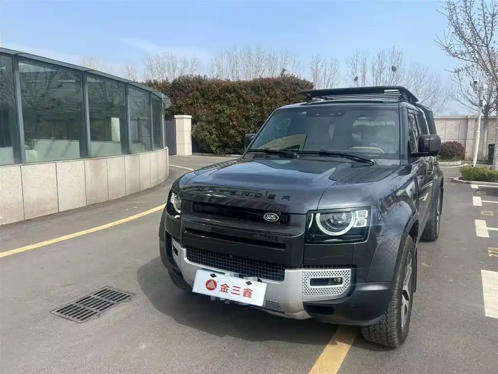 Land Rover Defender 2025