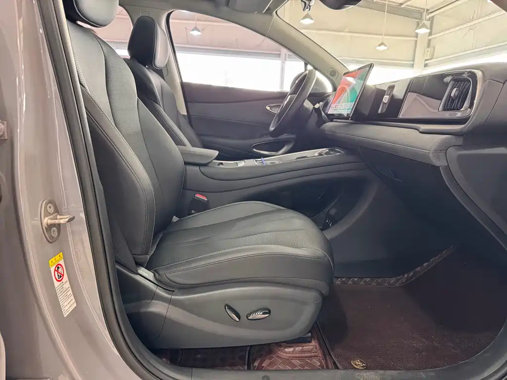 BYD Sealion 05 EV — миниатюра 13