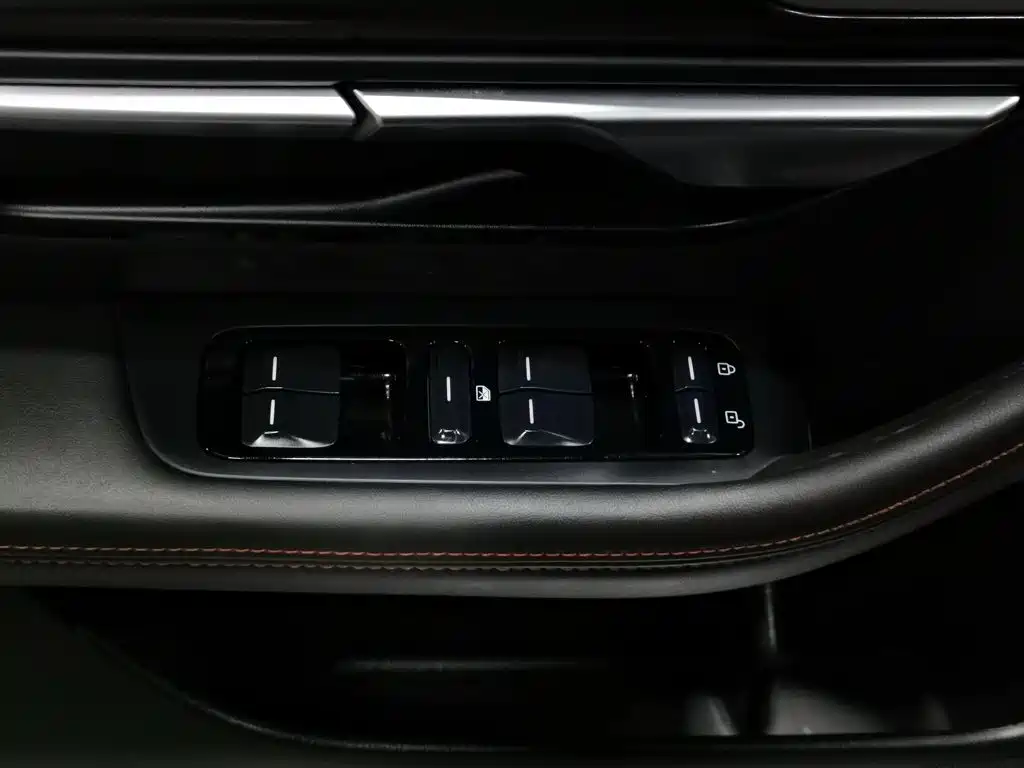 XPeng P7 — миниатюра 9