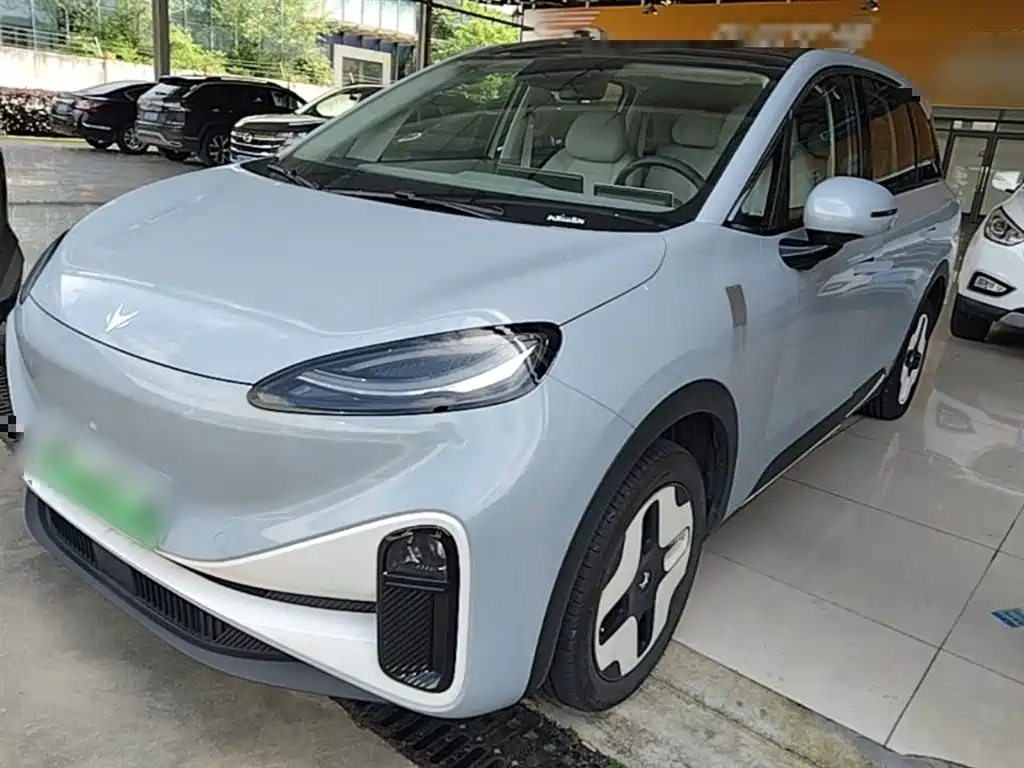 Arcfox S 2025