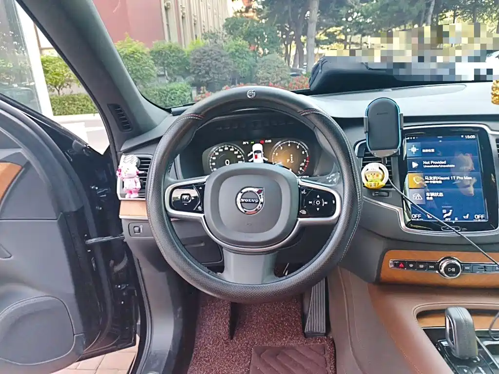 Volvo XC90 — миниатюра 6
