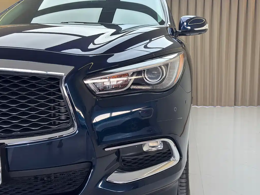 Infiniti QX60 2018 2.5 S/C Hybrid Champion