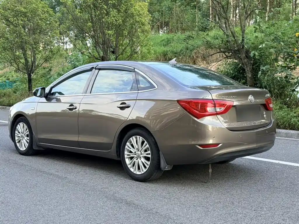 Buick Excelle — миниатюра 8