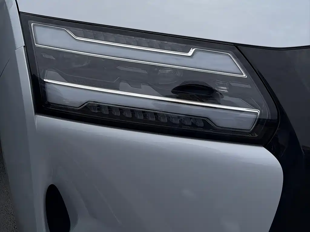 Wuling Xingguang 730 New Energy — миниатюра 4