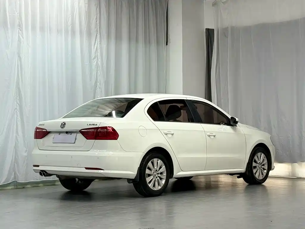 Volkswagen Lavida 2013 1.4TSI DSG Comfort