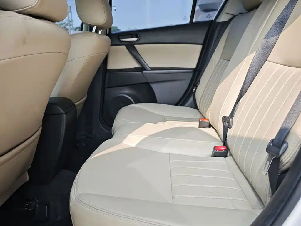 Mazda 3 Xingcheng — миниатюра 6