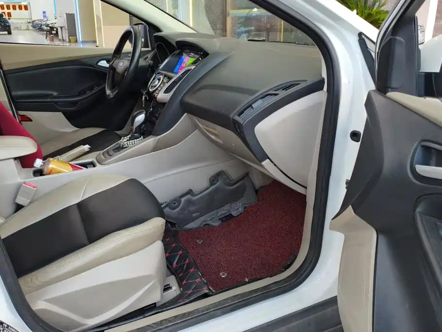Ford Focus — миниатюра 8