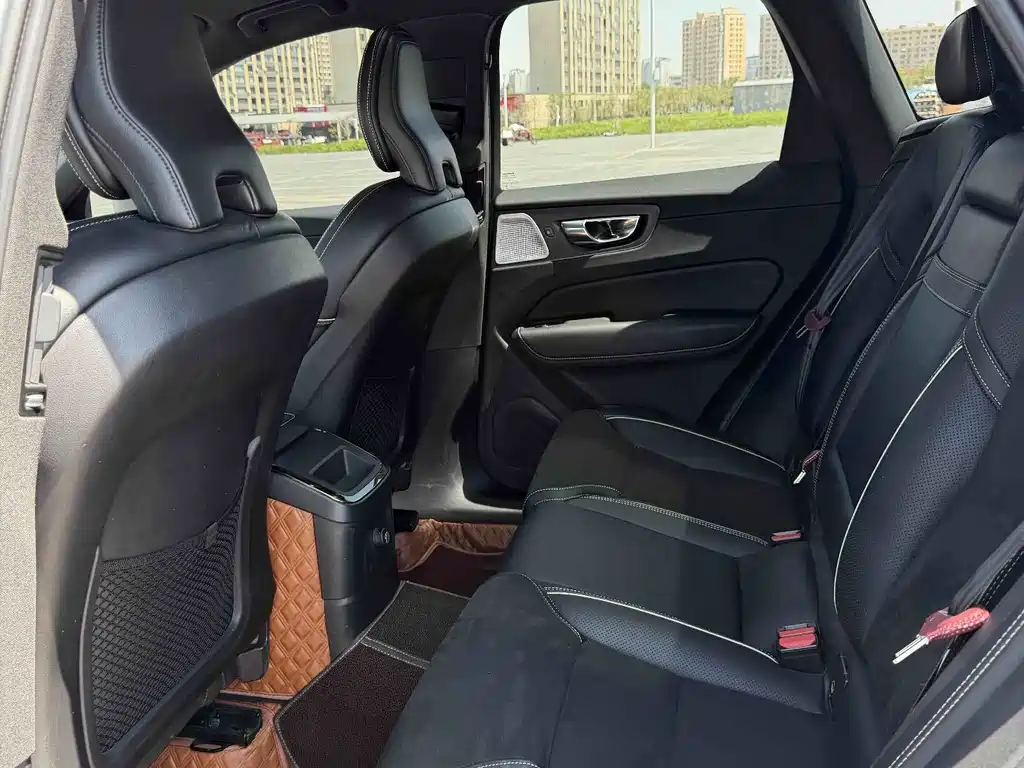 Volvo XC60 2019 T8 E Sport V