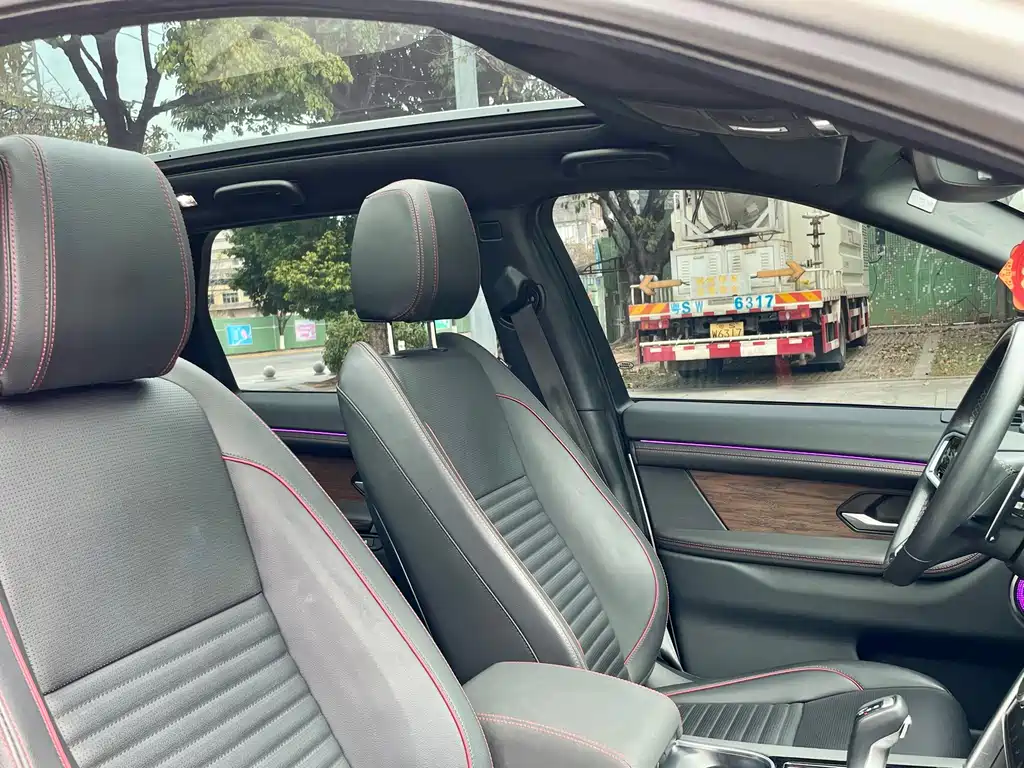 LAND ROVER DISCOVER SPORTS