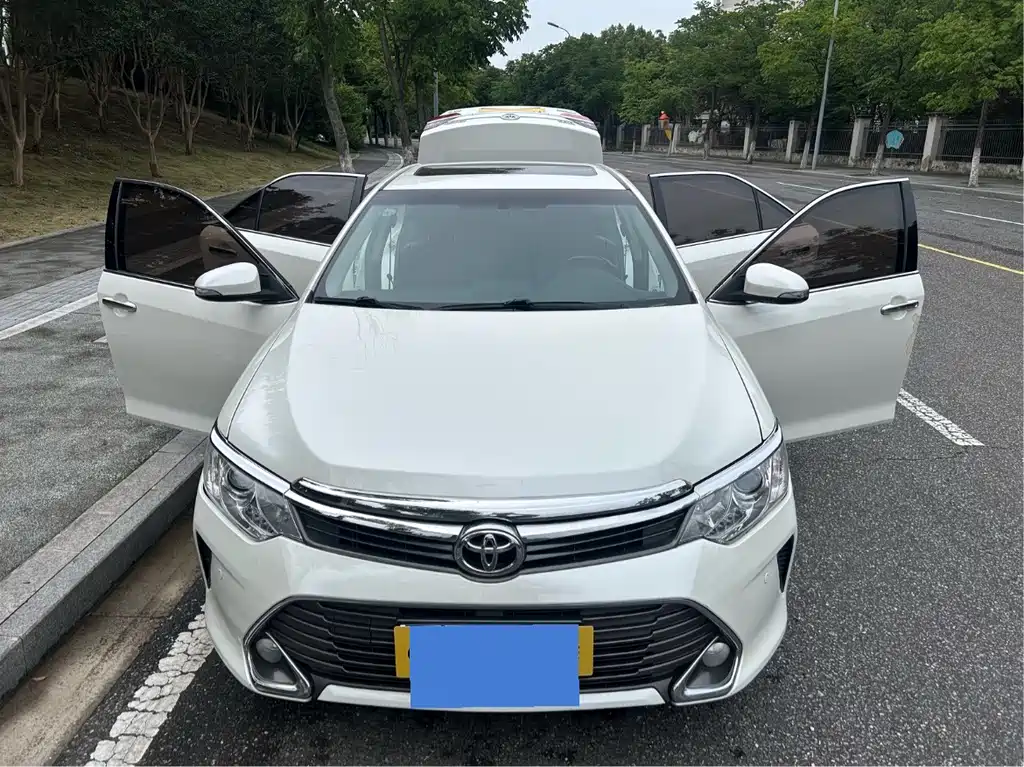 Toyota Camry — миниатюра 15