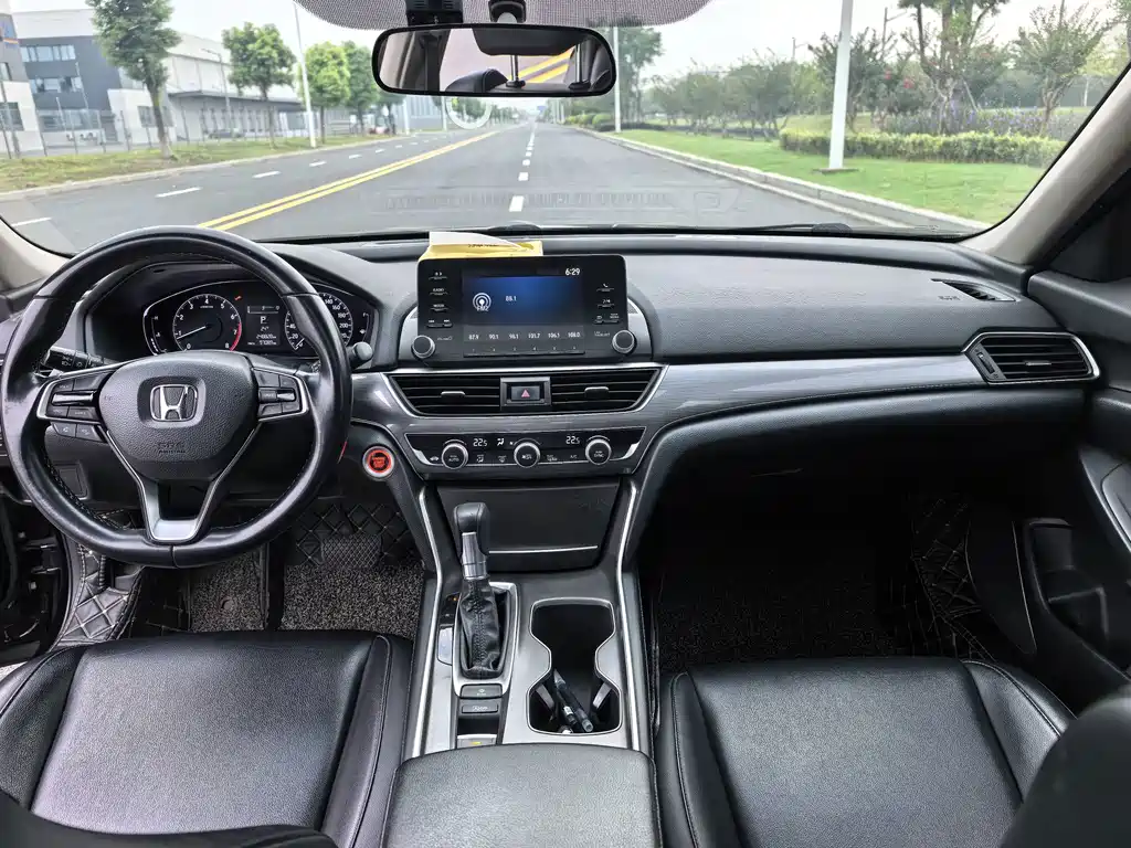 Honda Accord — миниатюра 10