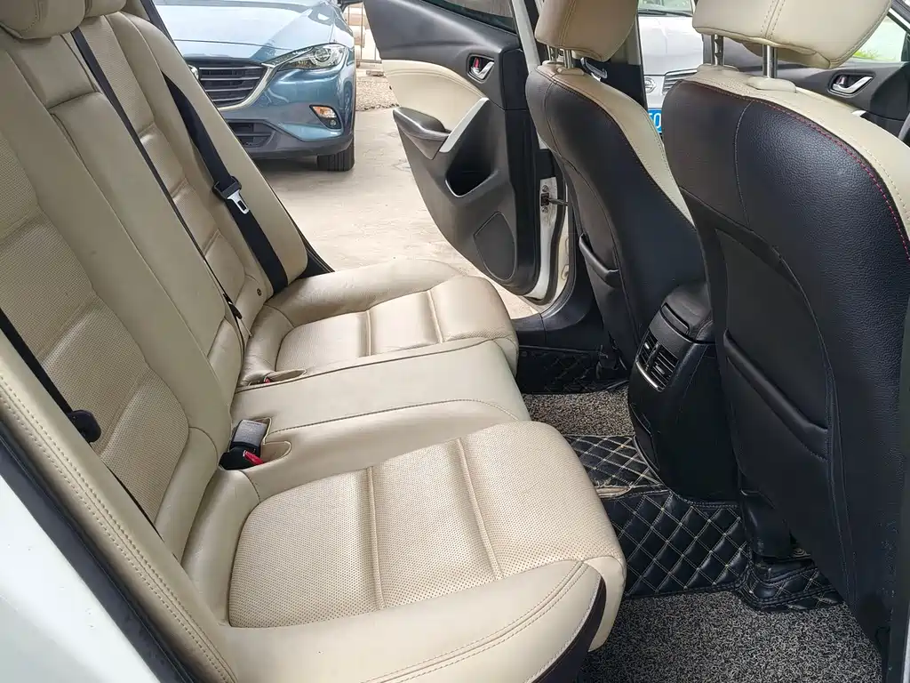 Mazda Atenza 2014 2.0L Luxury