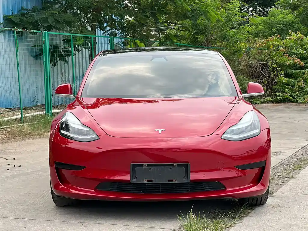 Tesla Model 3 — миниатюра 2