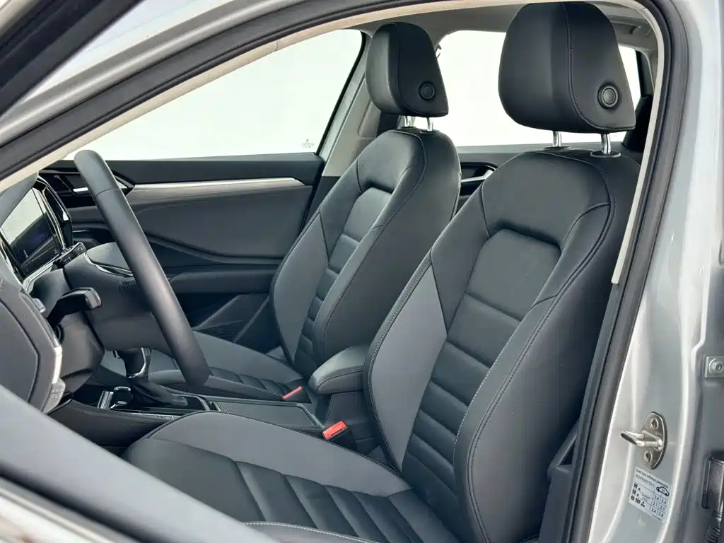 Volkswagen Sagitar — миниатюра 21