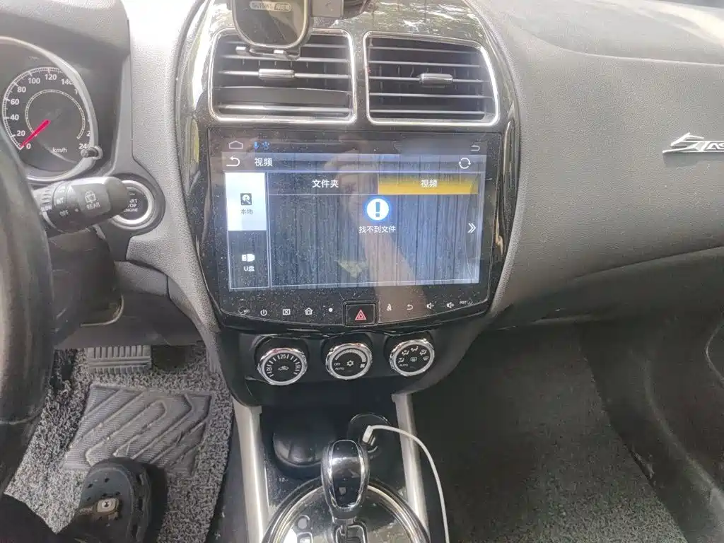 Mitsubishi ASX — миниатюра 6