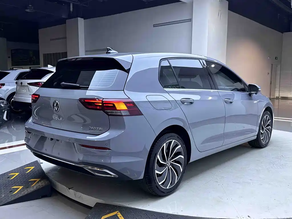 Volkswagen Golf 2021 280TSI DSG 30
