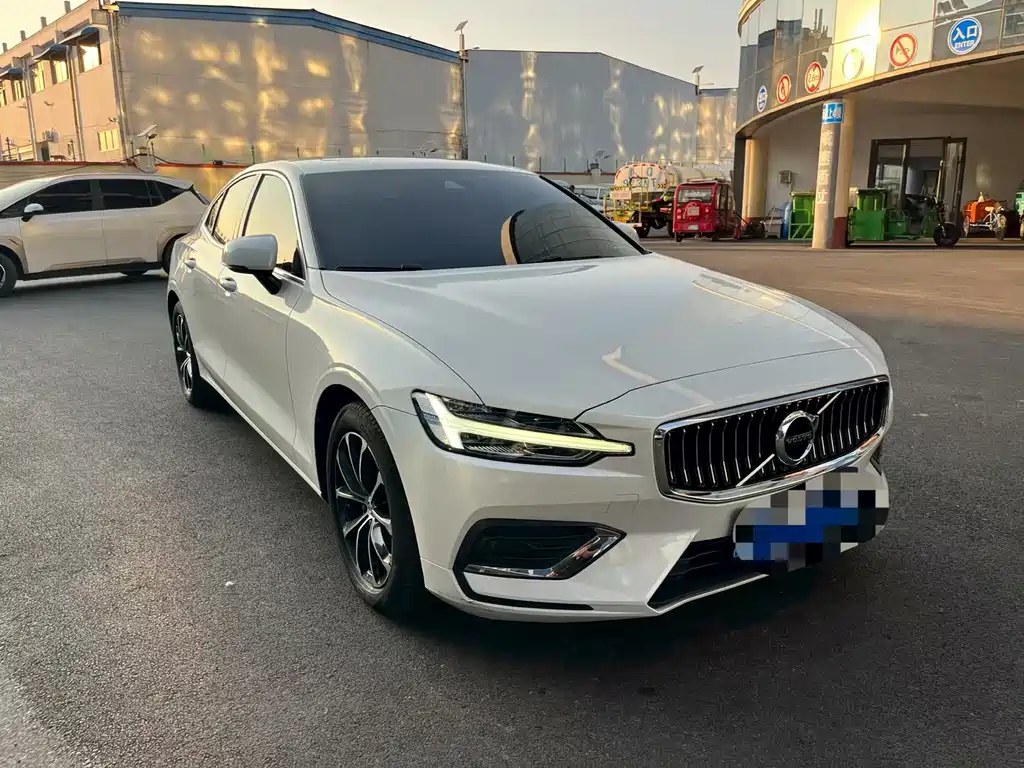 Volvo S60 — миниатюра 3