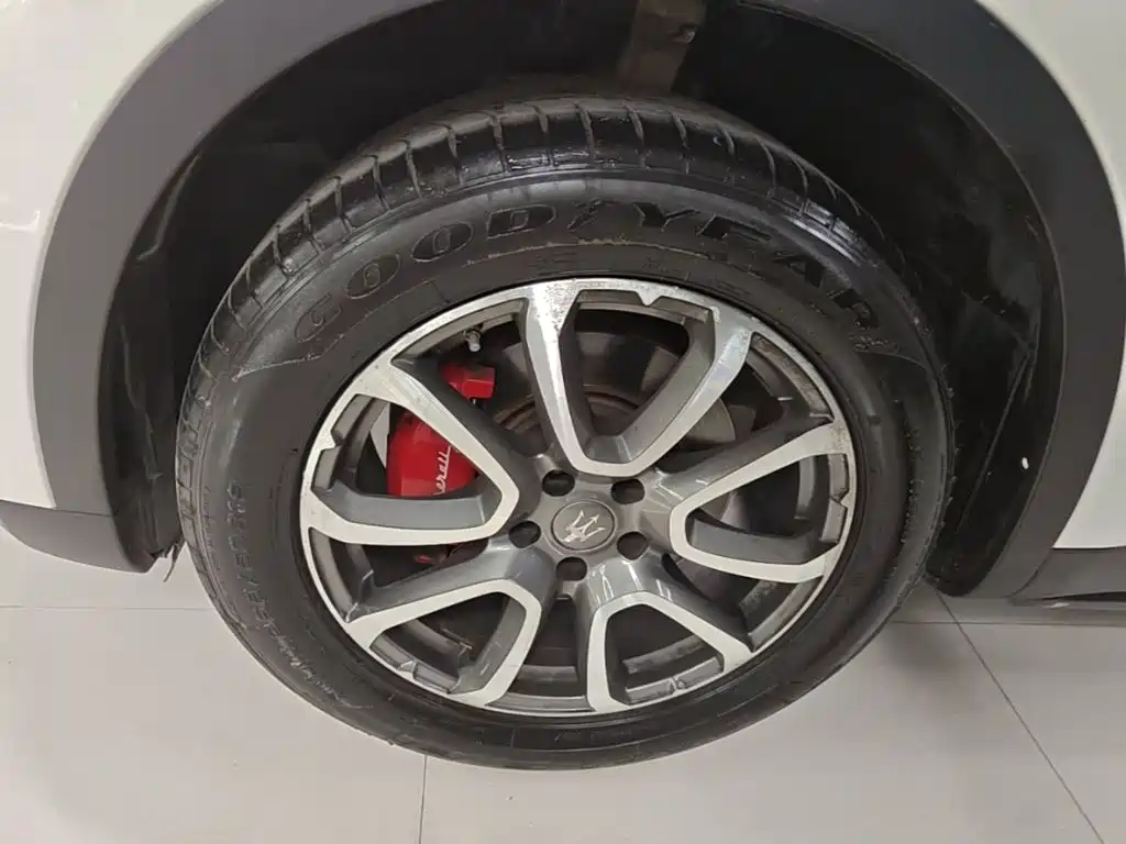 Maserati Levante — миниатюра 23
