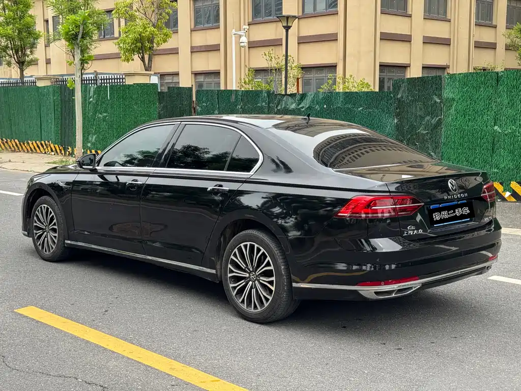 Volkswagen Phideon — миниатюра 9