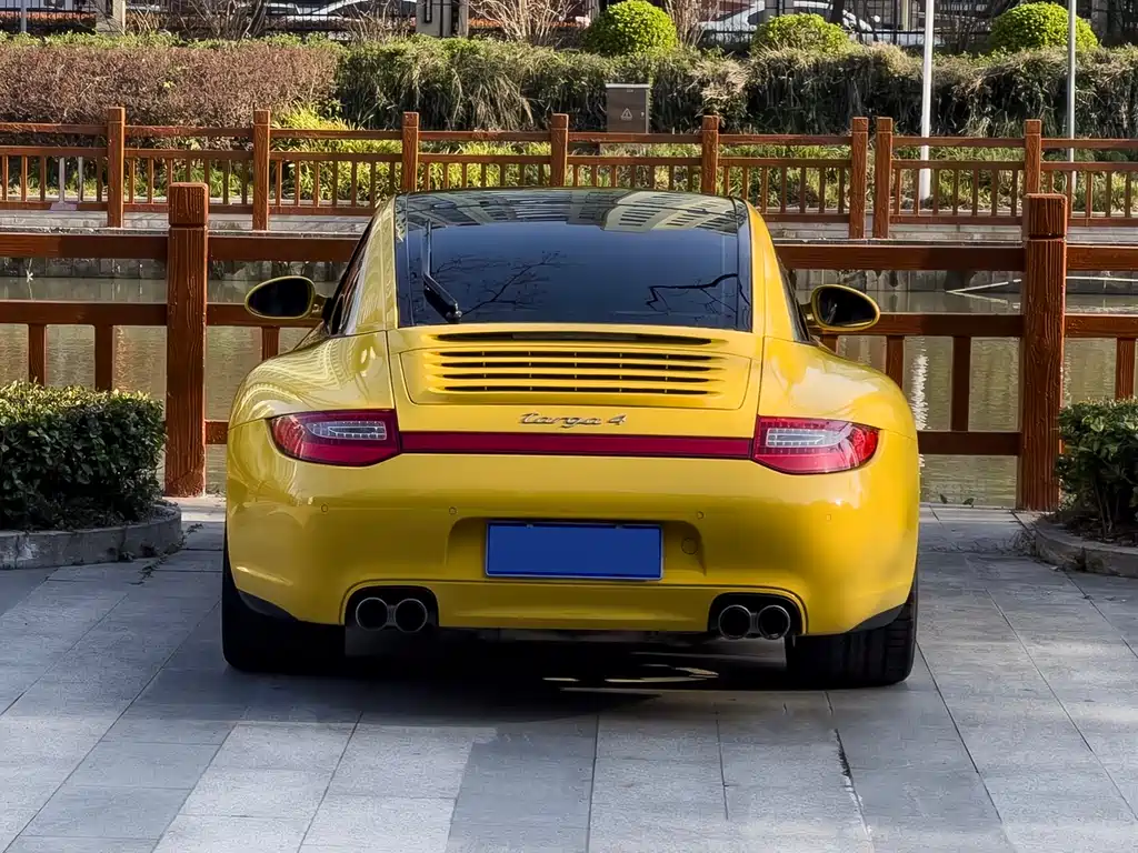 Porsche 911 2010 Targa 4 3.6L