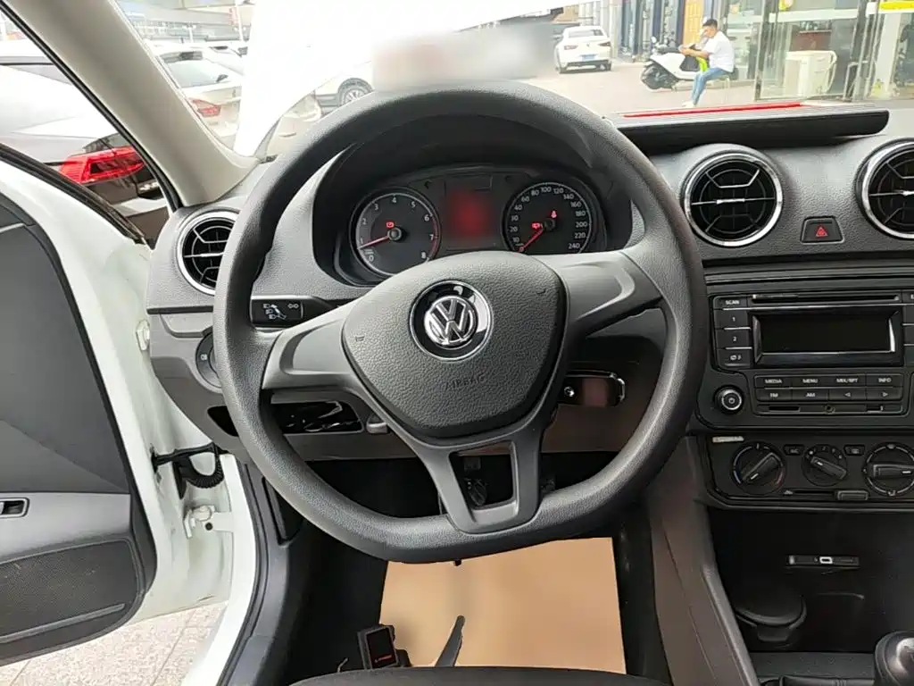 Volkswagen Jetta — миниатюра 11