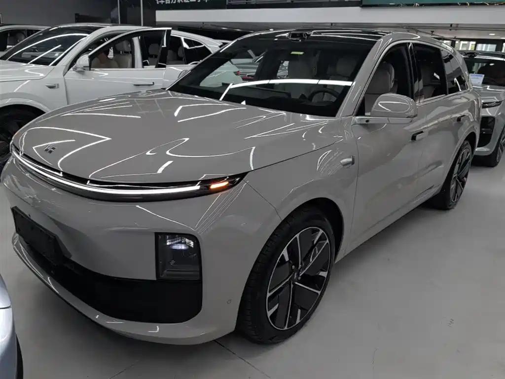 Li Auto Li L6 2025