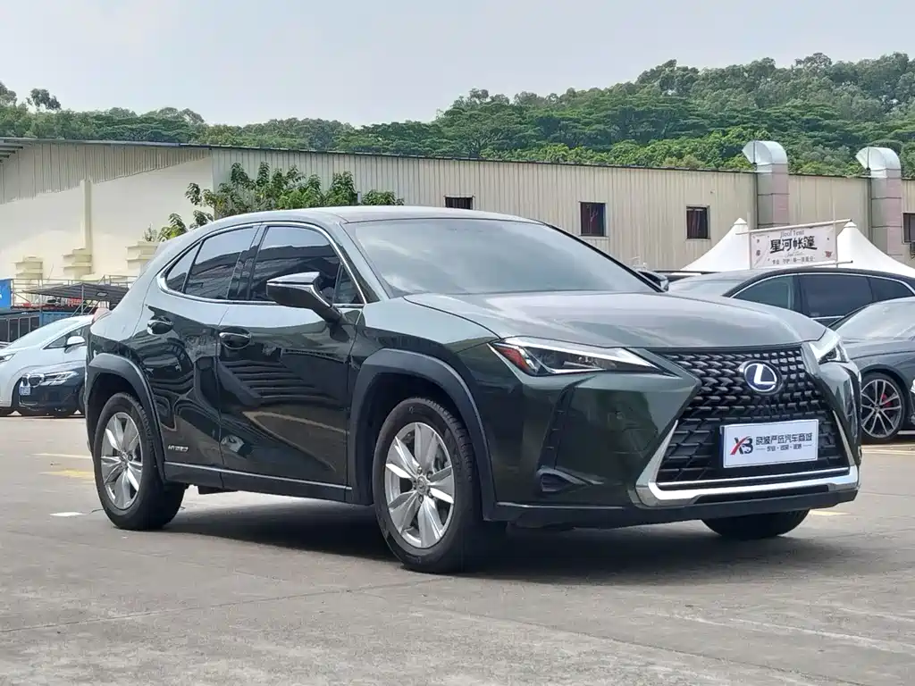Lexus UX — миниатюра 3